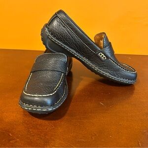 Men's Born Black Leather slip on shoes size 7 men’s‎ or women’s size 38